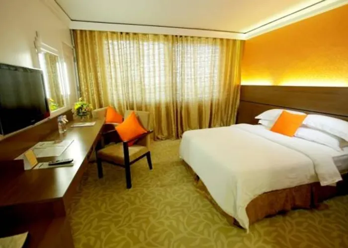 The Royal Mandaya Hotel