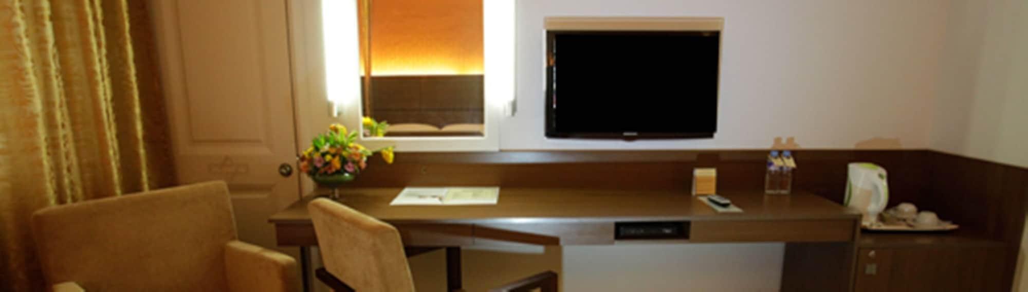 The Royal Mandaya Hotel 3*