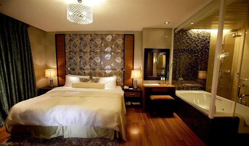 The Royal Mandaya 3*