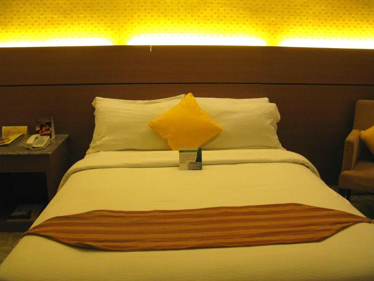 The Royal Mandaya Hotel 3*